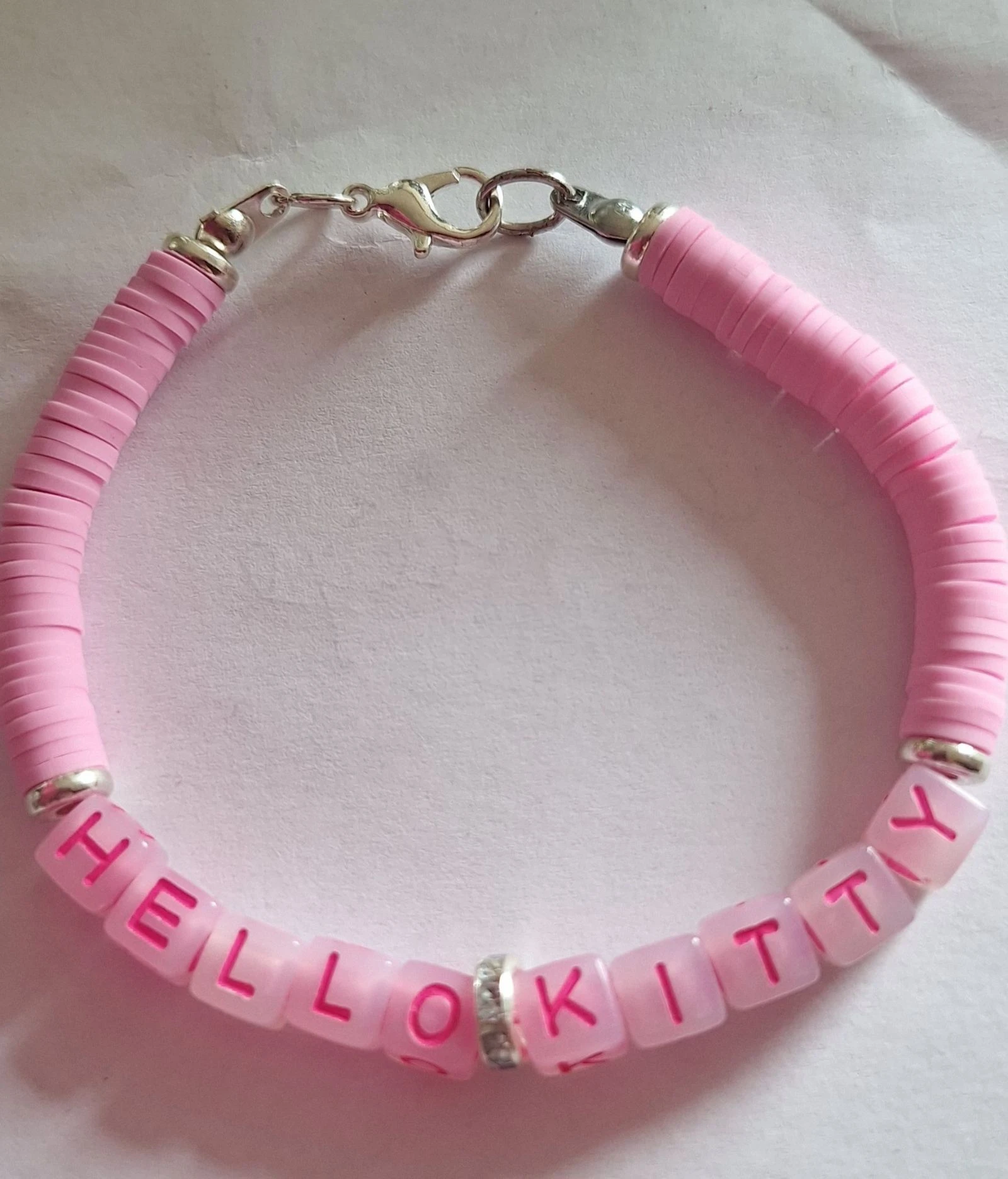 Bracelet fantaisie  rose hello kitty 
